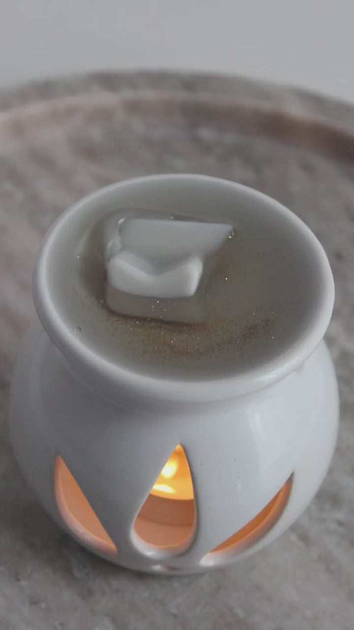 Încarcă clipul video: 